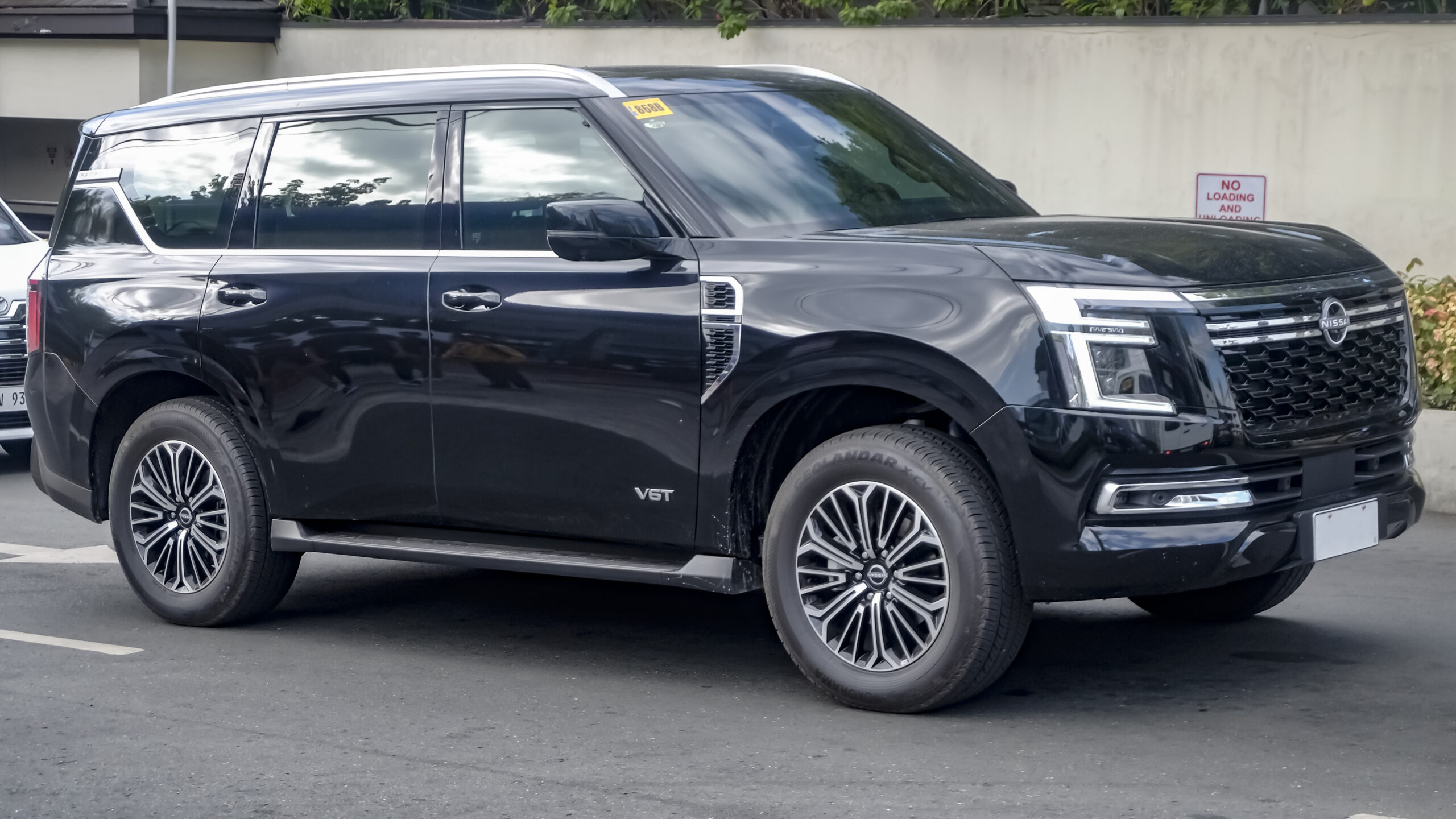 日産 パトロール Y63（2025年型・グラナイトブラック）
